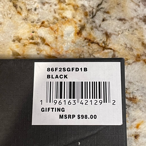 Michael Kors Men’s Card Case + Keychain Set - Picture 4 of 4